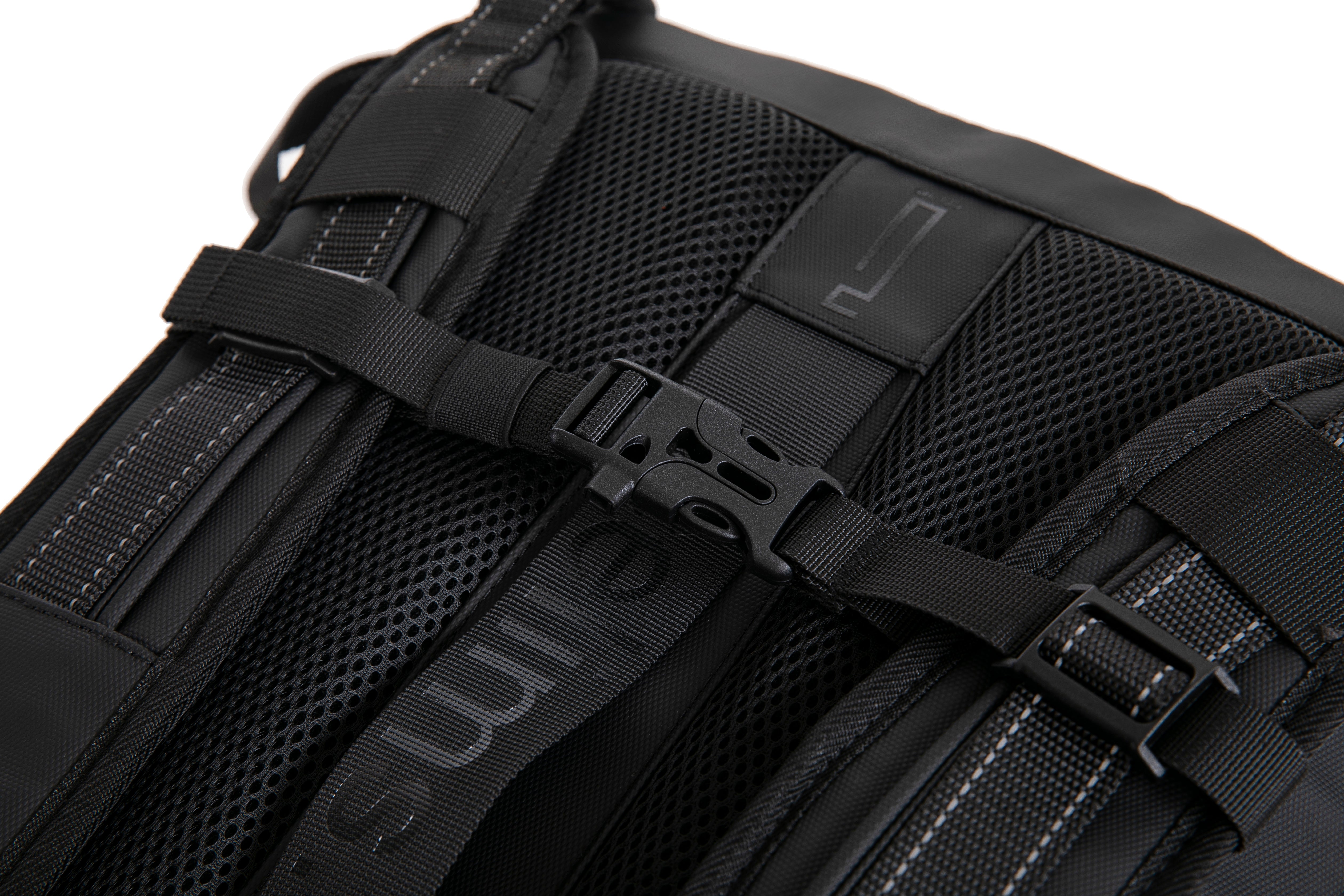 Mochila de viaje | Mochila de vacío | Impermeable – Negro con bomba
